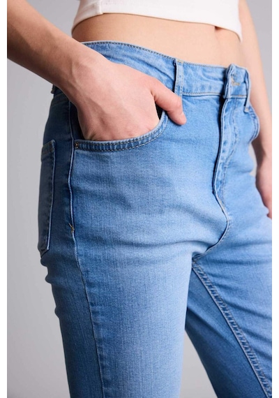 Defacto Crop Flare Fıt Yüksek Bel Kısa Paça Bilek Boy Jean Yıkamalı Pantolon H1665ax26smnm39 Mavi-nm39