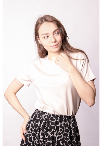 Kadın Sıfır Yaka Kırışmaz Span Karışımlı Şık Kısa Kol Likralı T-shirt Bluz-bej Bej