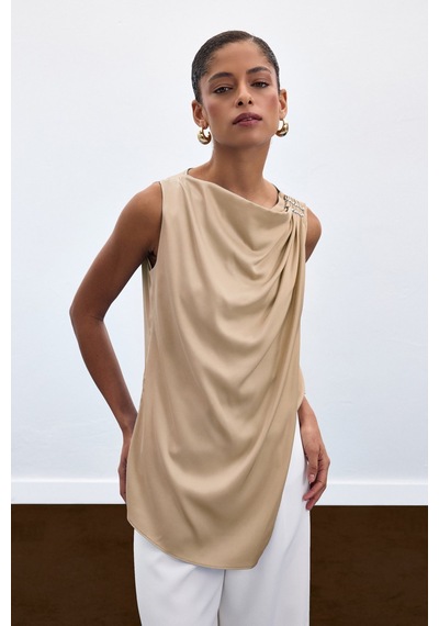 Sateen Aksesuar Detaylı Kolsuz Bluz - Bej-136917 Bej