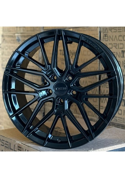 5 120 19 9.5 Et37 Ch72.6 Gloss Black Arceo Sevilla