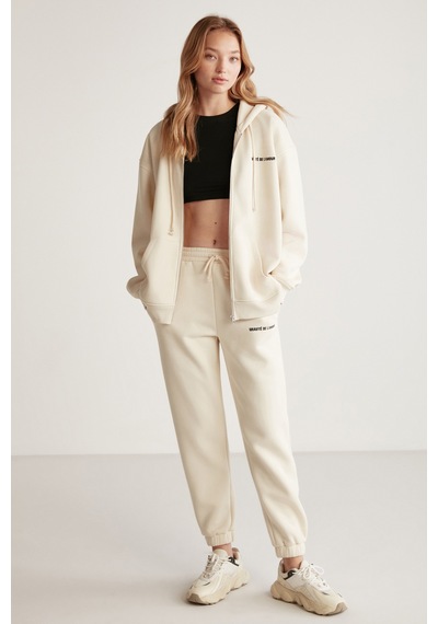 Grimelange Ametıs Kadın Oversize Organik Pamuklu Metal Fermuarlı Kapüşonlu Vanilya Sweatshirt Grimelange Ametıs Kadın Oversize Organik Pamuklu Metal Fermuarlı Kapüşonlu Vanilya Sweatshirt
