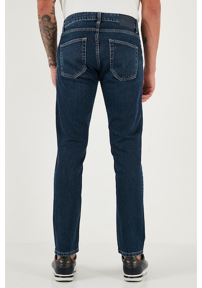 Buratti Pamuklu Regular Fit Normal Bel Boru Paça Jeans Erkek Kot Pantolon 2211C35Parma Mavi Buratti Pamuklu Regular Fit Normal Bel Boru Paça Jeans Erkek Kot Pantolon 2211C35Parma Mavi