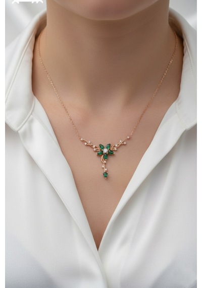 Çekirdekjewelry 925 Ayar Gümüş Zümrüt Taşlı Sarmaşık Kolye Rose