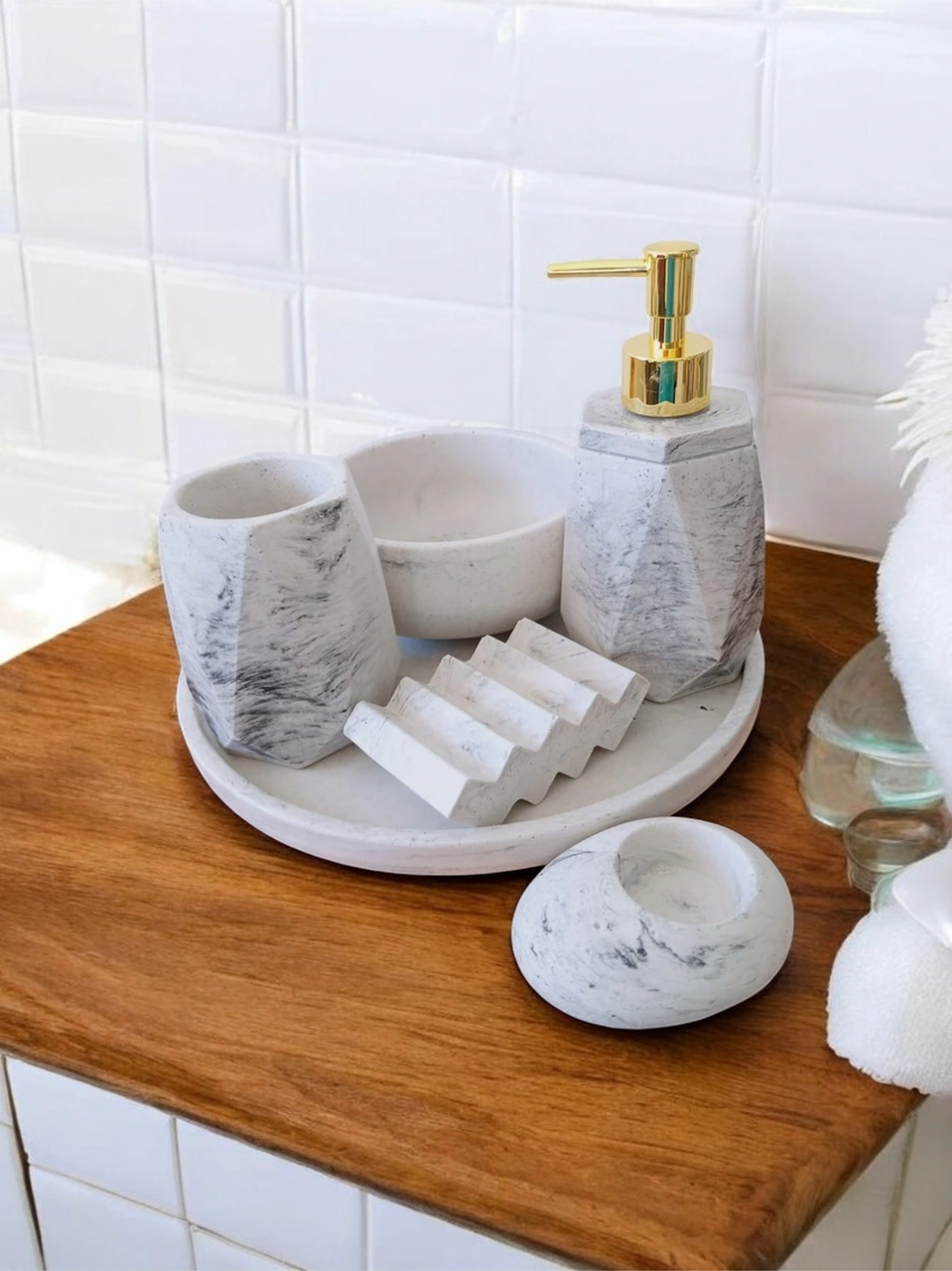 6'lı Mermer Desenli Beton Banyo Seti Sıvı Sabunluk Diş Fırçalığı Aksesuar Takımı Gri