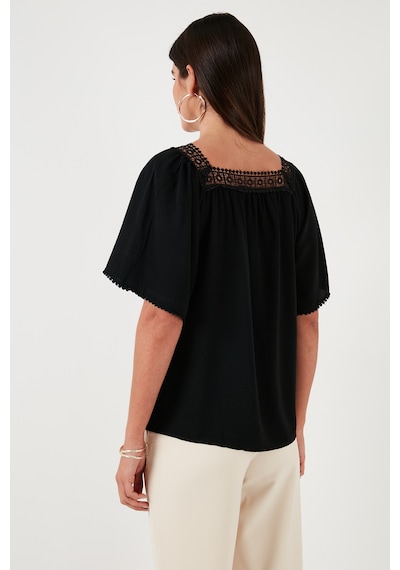 Lela Güpürlü Regular Fit Kare Yaka Bayan Bluz 5869003 Siyah