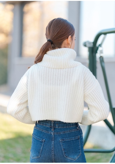 Balıkçı Yaka Örme Crop Kazak Beyaz
