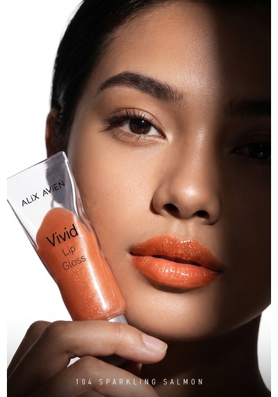 Parlak Bitişli Nemlendirici E Vitaminli Dudak Parlatıcı - Vivid Lipgloss 104 Sparkling Salmon Nude