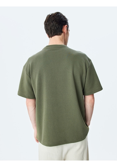 Koton Kısa Kollu Etiket Detaylı Pamuk Karışımlı Bisiklet Yaka Oversize Tişört Haki 5sam10051hk Haki Koton Kısa Kollu Etiket Detaylı Pamuk Karışımlı Bisiklet Yaka Oversize Tişört Haki 5sam10051hk Haki