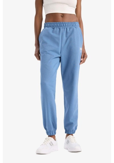 DeFactoFit Standart Fit Cep Detaylı Sporcu Uzun İnce Jogger Eşofman Altı E8280AX25SPIN34
