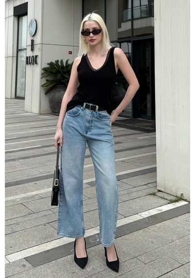 Madmext Siyah V Yaka Dantelli Kadın Bluz Mg2426