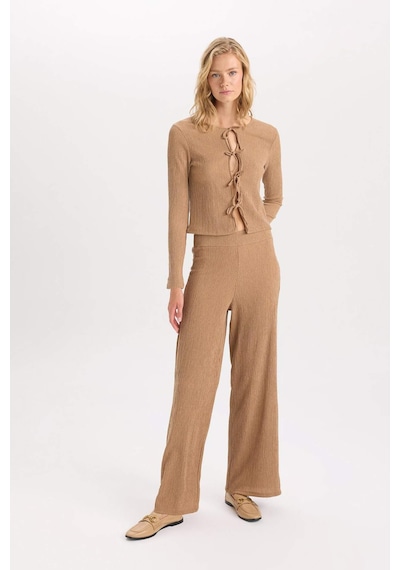 DeFacto Wide Leg Geniş Bol Paça Esnek Belli Basic Düz Bürümcük Pantolon D6300AX24AUBG138