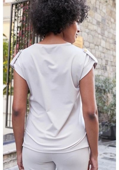 Jument Kadın Modal İpeksi Likralı Kumaş V Yaka Duble Kollu Apoletli Yanları Yırtmaçlı T-shirt Bluz-taş Taş Jument Kadın Modal İpeksi Likralı Kumaş V Yaka Duble Kollu Apoletli Yanları Yırtmaçlı T-shirt Bluz-taş Taş