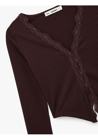 Koton Kaşkorse Dantel Detaylı V Yaka Uzun Kollu Düğmeli Asimetrik Crop Tişört Bordo 6wal10249ık Bordo Koton Kaşkorse Dantel Detaylı V Yaka Uzun Kollu Düğmeli Asimetrik Crop Tişört Bordo 6wal10249ık Bordo
