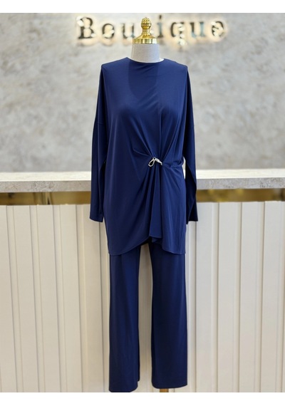 Tığ Triko Tıg-tkm.5125.01.-l Lacivert Renk Metal Tokalı Asimetrik Drapeli Tunik Pantolon Takım Çok Renkli Tığ Triko Tıg-tkm.5125.01.-l Lacivert Renk Metal Tokalı Asimetrik Drapeli Tunik Pantolon Takım Çok Renkli