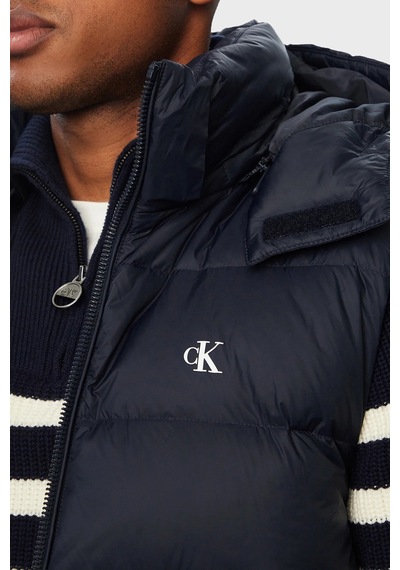 Calvin Klein Kapitoneli Çıkarılabilir Kapüşonlu Yaka Şişme Yelek Lv04rg514gcef Erkek Yelek Lv04rg514g Cef Lacivert Calvin Klein Kapitoneli Çıkarılabilir Kapüşonlu Yaka Şişme Yelek Lv04rg514gcef Erkek Yelek Lv04rg514g Cef Lacivert
