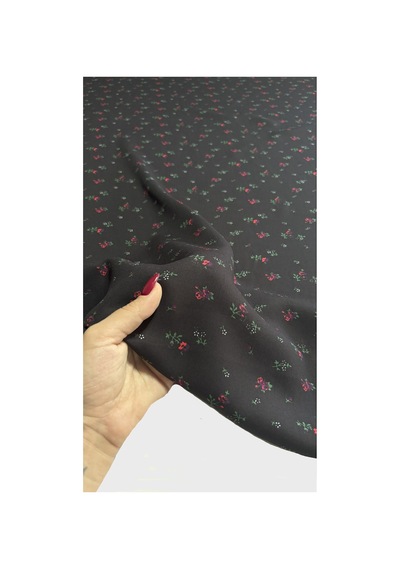 Pamuk Viskon Kumaş 150 Cm En Dökümlü Elbiselik Şalvarlık 1000 -1 Kırmızı Çiçekli