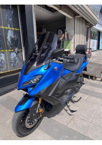 Zeus Motor 2020-2025 Yamaha Tmax 560 Uyumlu Ön Cam Koyu Füme