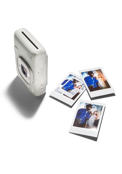 Instax Mini Liplay Misty White 20'li Film Ve Çantalı Fotoğraf Makinesi