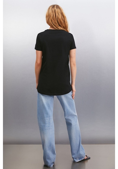 Grimelange Samantha Kadın %100 Organik Pamuklu Comfort Fit Arkası Uzun Basic Örme Siyah T-shirt
