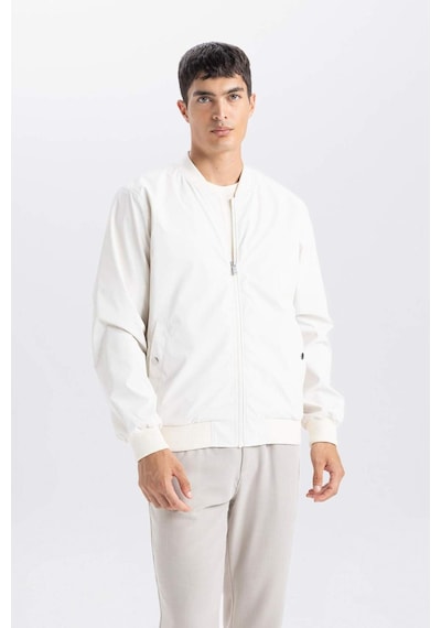 DeFacto Slim Fit Bomber Mont Ceket Dar Kesim Kolej Yaka Fermuarlı Çift Cepli Mevsimlik Hafif D7319AX25SPER140 DeFacto Slim Fit Bomber Mont Ceket Dar Kesim Kolej Yaka Fermuarlı Çift Cepli Mevsimlik Hafif D7319AX25SPER140