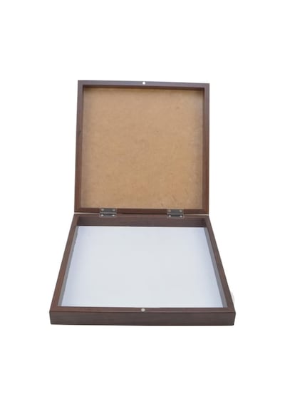 Orta Boy Metal Roma Satranç Takımı Antik Ve Ceviz Desenli Sandıklı Mdf Tahtası 36x36x6 Cm.
