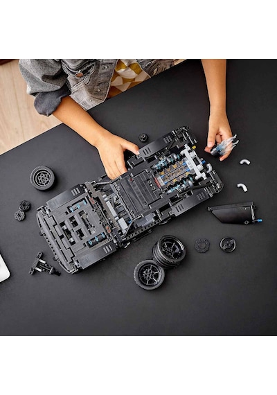 LEGO® Technic 42127 Batman Batmobil 1360 Parça