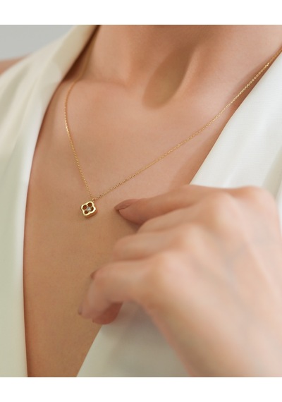 Debora Jewelry 14 Ayar Altın Zirkon Taşlı Yonca Kolye