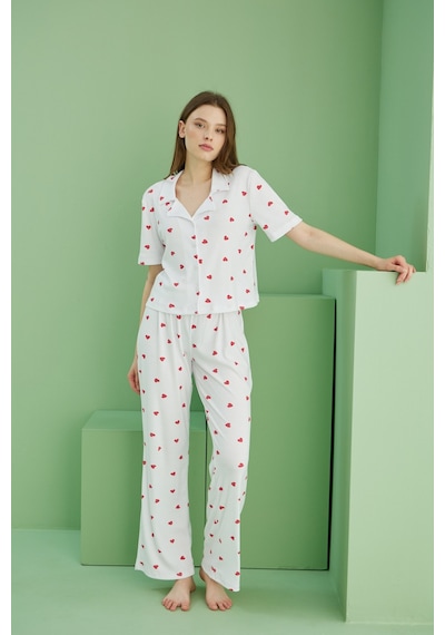Siyah İnci Fitilli Kaşkorse Örme Düğmeli Gömlek Yaka Pijama Takım Beyaz Siyah İnci Fitilli Kaşkorse Örme Düğmeli Gömlek Yaka Pijama Takım Beyaz