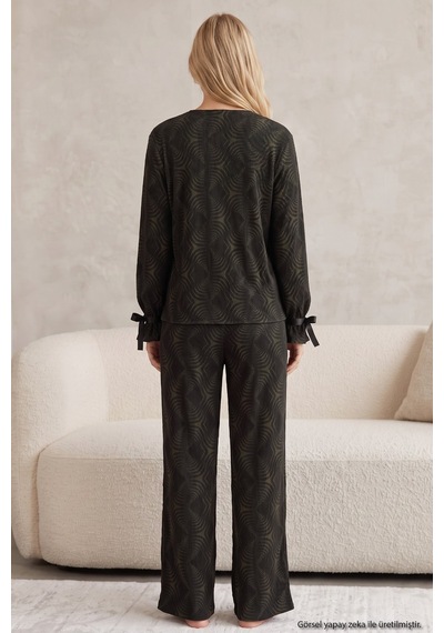 Siyah İnci Desenli Bürümcük-krınkıl Kurdele Detaylı Düğmeli Hırka Pijama Takım 26223921 Siyah Yeşil Siyah İnci Desenli Bürümcük-krınkıl Kurdele Detaylı Düğmeli Hırka Pijama Takım 26223921 Siyah Yeşil