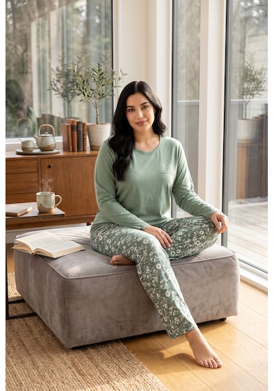 Seboteks Mevsimlik Kumaş Bisiklet Yaka Uzun Kollu Büyük Beden Kadın Pijama Takımı 400 Yeşil Seboteks Mevsimlik Kumaş Bisiklet Yaka Uzun Kollu Büyük Beden Kadın Pijama Takımı 400 Yeşil
