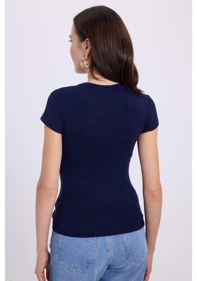 Tudors Kadın Regular Fit Klasik Kesim Bisiklet Yaka Viskon Kumaş Ultra Soft Lacivert Tişört-37795 Lacivert