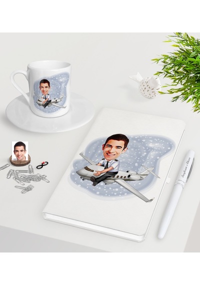 Kişiye Özel Erkek Kaptan Pilot Karikatürlü Beyaz Defter Kalem Tür
