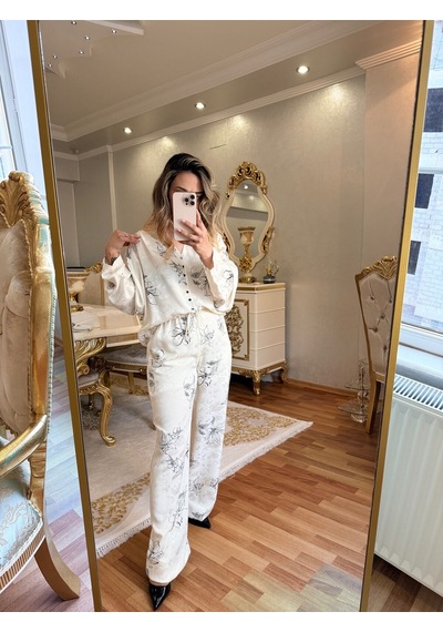İlayla Desenli Premium Beyaz Takım