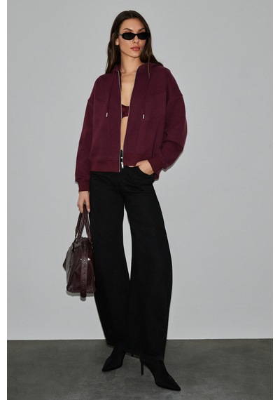 Grımelange Vyselle Kadın Önü Kesikli Metal Fermuarlı Kapüşonlu Etiket Detaylı Oversize Bordo Sweatsh Bordo Grımelange Vyselle Kadın Önü Kesikli Metal Fermuarlı Kapüşonlu Etiket Detaylı Oversize Bordo Sweatsh Bordo