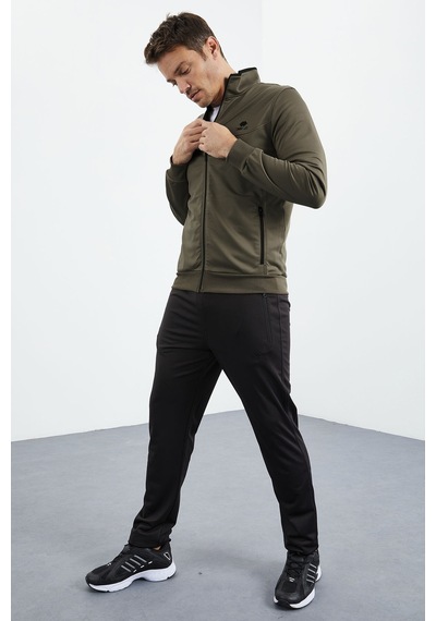 Tommy Life Camel - Siyah Dik Yaka Fermuarlı Standart Kalıp Klasik Paça Erkek Eşofman Takımı - 85162 Kahverengi - Siyah Tommy Life Camel - Siyah Dik Yaka Fermuarlı Standart Kalıp Klasik Paça Erkek Eşofman Takımı - 85162 Kahverengi - Siyah