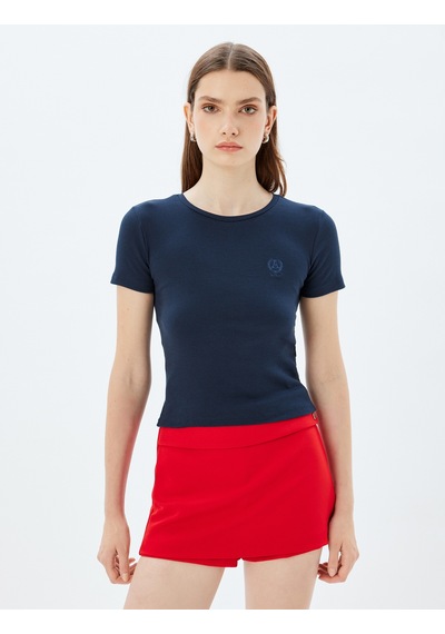 Koton Basic Fitilli Tişört Kısa Kollu Bisiklet Yaka Pamuklu Slim Fit Lacivert 5wak50089ek Lacivert Koton Basic Fitilli Tişört Kısa Kollu Bisiklet Yaka Pamuklu Slim Fit Lacivert 5wak50089ek Lacivert