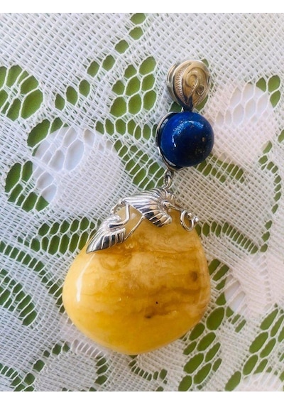 Doğal Kaya Damla Kehribar Lapis Lazuli Taşlı Kolye Ucu 23,34 Gram