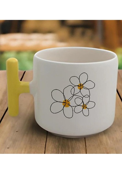 Sarı T Kulp Papatya Çizimi Tasarımlı Latte Fincan Modeli Beyaz