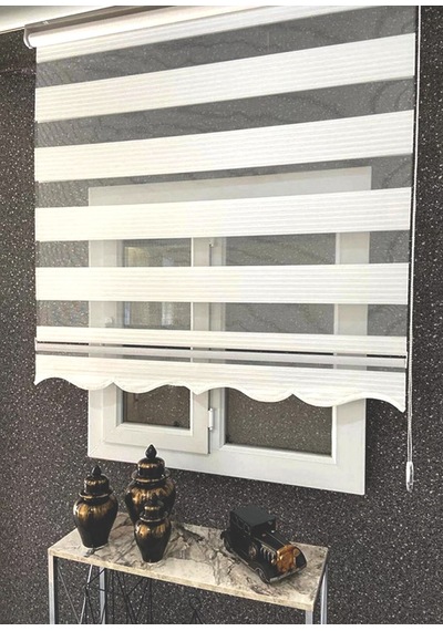 Beyaz Geniş Plise Zebra Stor Perde Etek Dilimli