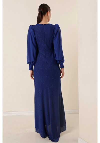 By Saygı Beli Taş Aksesuarlı Likralı Şifon Detaylı Astarlı Uzun Simli Geniş Beden Aralıklı Elbise Saks By Saygı Beli Taş Aksesuarlı Likralı Şifon Detaylı Astarlı Uzun Simli Geniş Beden Aralıklı Elbise Saks