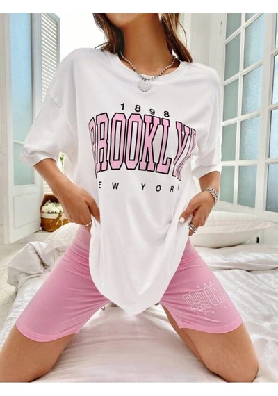 Flood Of Style Kadın Açık Pembe Baskılı 1898 Brooklyn New York Beyaz Oversize Bisiklet Yaka T-shirt Lacivert