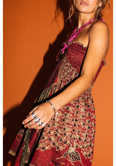Fashion Cocktail Mistik Doğu Bohem Hint İşi Şal Desenli Püsküllü Hindistancevizi Aksesuarlı Bağlamalı Lastikli Simli Kumaş Straples Elbise Kırmızı Fashion Cocktail Mistik Doğu Bohem Hint İşi Şal Desenli Püsküllü Hindistancevizi Aksesuarlı Bağlamalı Lastikli Simli Kumaş Straples Elbise Kırmızı