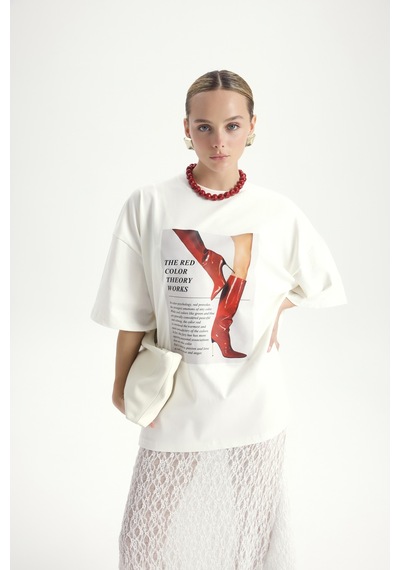 Mai Studios Co. Theory Oversize Beyaz T-shirt BEYAZ