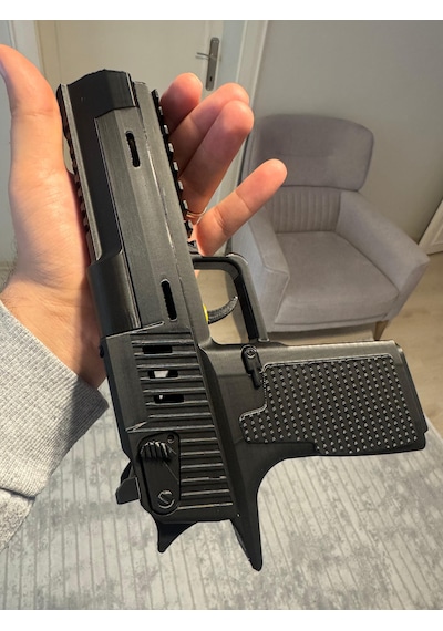 Tetikten Atışlı Desert Eagle 3d