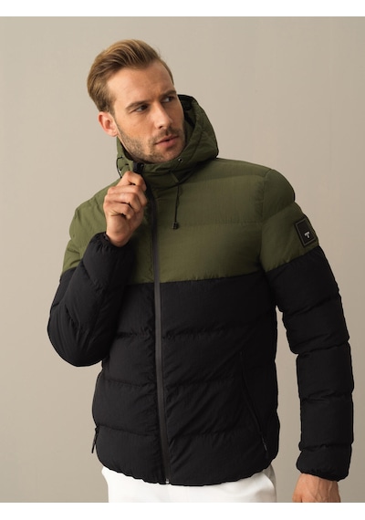 Xint Siyah Regular Fit Kapüşonlu Şişme Mont 190506