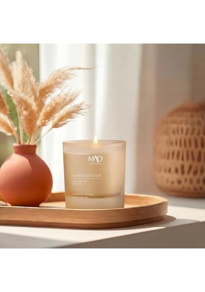 Mad Wellbeing Harmonious 200 Gr Mum Lavanta, Mür Ve Amber İle Sakinlik Ve İçsel Denge 50 x 22