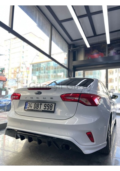 Ford Focus Sedan Body Kit Plastik Boyasız