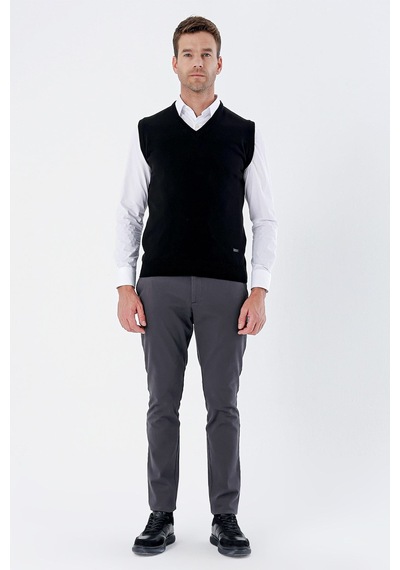 İmza V Yaka Cepsiz Slim Fit Classic Yünlü Triko Süeter 1012255003 Siyah