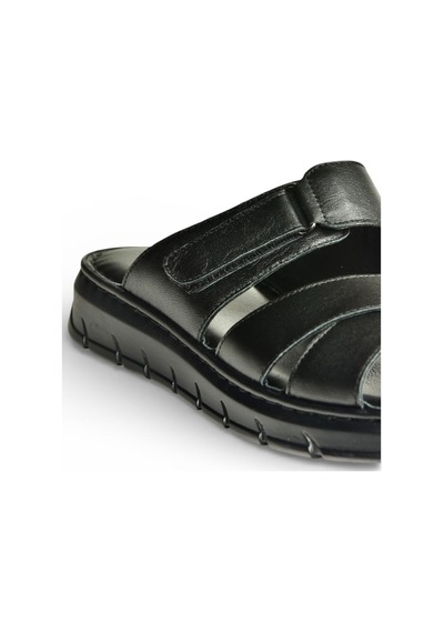 Fox Shoes Y555532503 Siyah Hakiki Deri Kadın Terlik Siyah