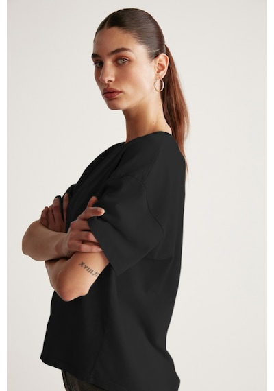 Grımelange Jemmy Kadın %100 Organik Pamuk Relaxed Fit Yırtmaçlı Yuvarlak Yakalı Siyah T-shirt Siyah
